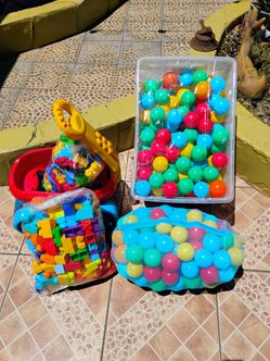 Legos /balls