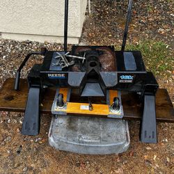 Reese 5th wheel Hitch