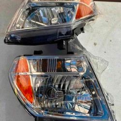 05-08 Nissan Frontier Pathfinder
Headlights Luces Micas Calaveras Faros Faroles Focos Headlamps