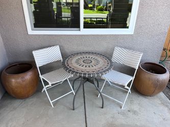 Cafe set with chairs and pots
