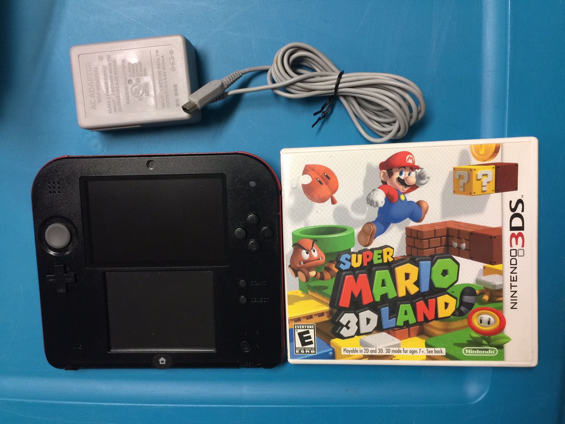 Nintendo 2DS Game System & Super Mario 3D Land Game Bundle For Sale