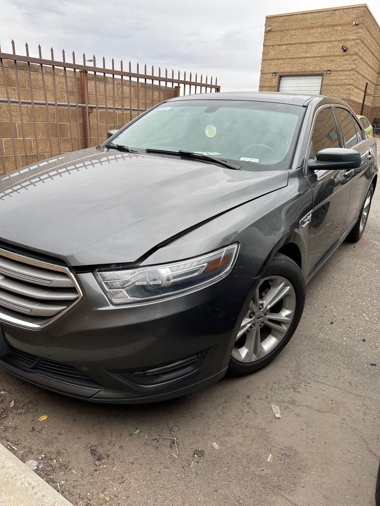 2018 Ford Taurus