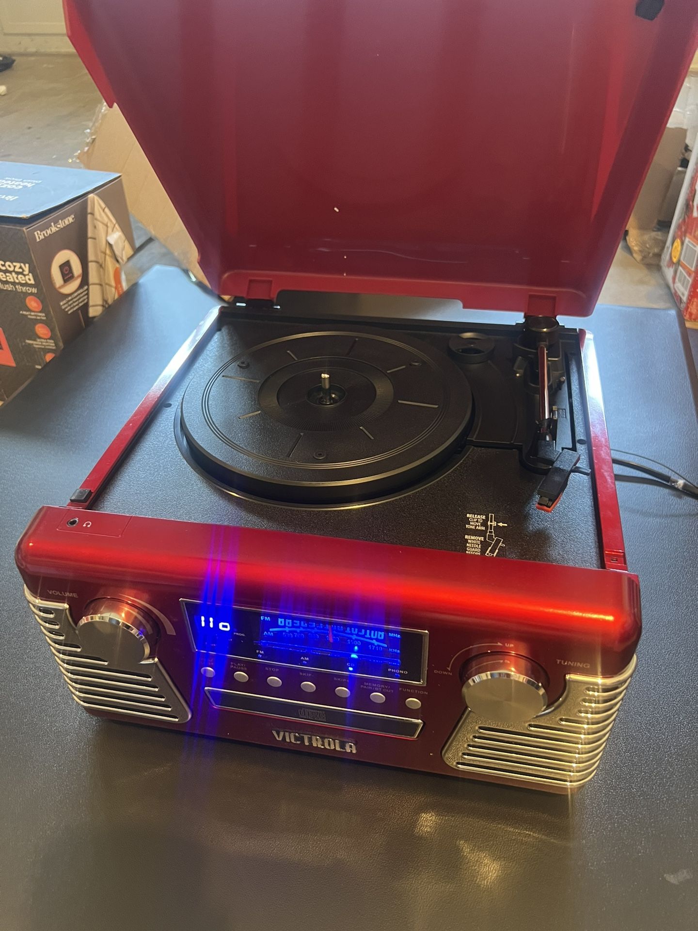  Victrola 50's Retro Bluetooth Record Player