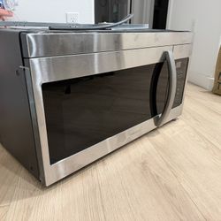 Samsung 1.7-cu ft Over-the-Range Microwave 
