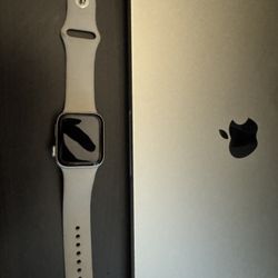 Apple Watch SE (2nd Gen) – 40mm GPS (2023)