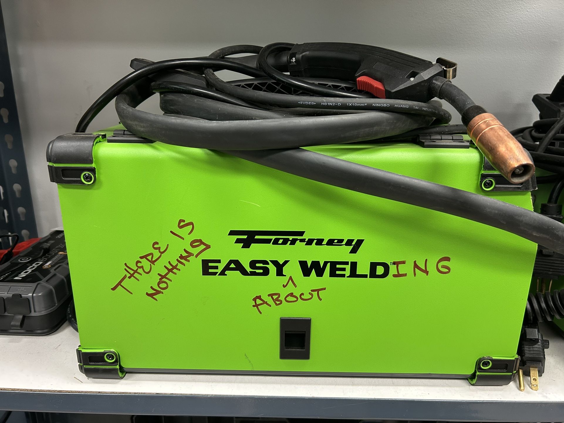 Forney 140fc-I Mig Welder With Gloves And Helmet