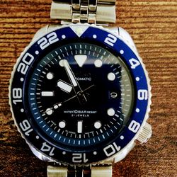 Seiko automatic divers 42mm refurbished like new
