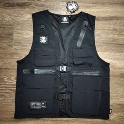 Deep Dark & Dangerous (DDD) Tactical Utility Vest - Black - Size S/M - New with Tags