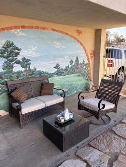 Outdoor Wicker Patio Furniture Set