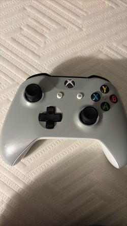 Xbox One Controller Gray, white