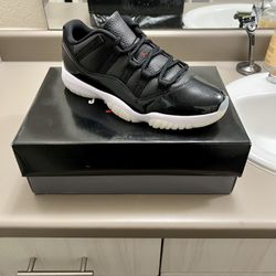 Jordan 11 Retro Low 72-10