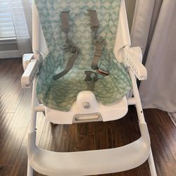 Ingenuity Sun Valley Compact Folding High Chair, Food-Grade Safe Plate, Safety Har