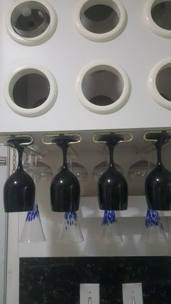Bellas copas negras..