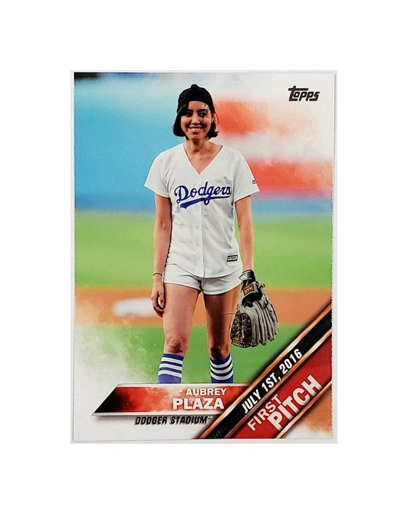 AUBREY PLAZA "FIRST PITCH" 2016 TOPPS UPDATE #FP-6, ACTRESS, PARKS & RECREATION