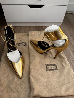Gucci Size 7.5 Brand New Gold