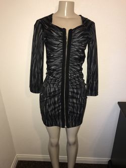 Zip up Classic Dress By Cala