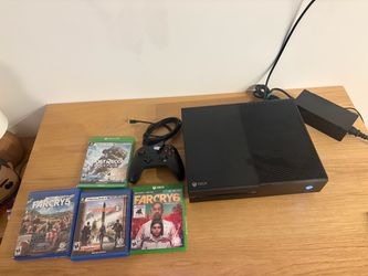 Xbox One Console Bundle with 4 Games