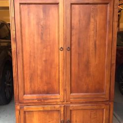 Ethan Allen Country Crossings TV Armoire 