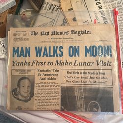 The Des Moines Register MAN WALKS ON MOON!