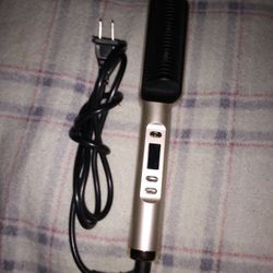 Straightener/ Comb
