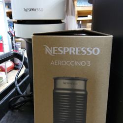 Nespresso Gdv1 White With Milk Frother