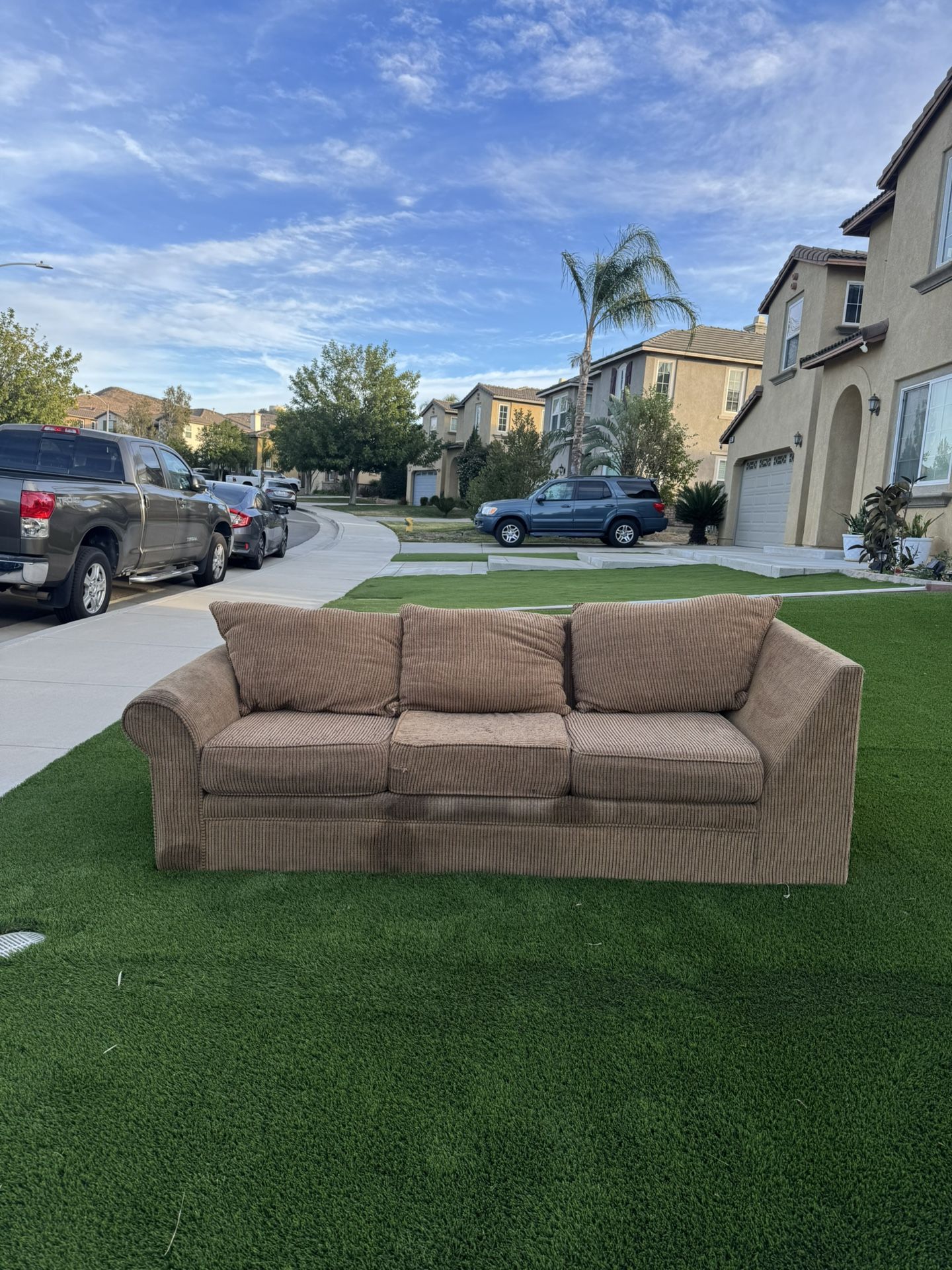 FREE COUCH