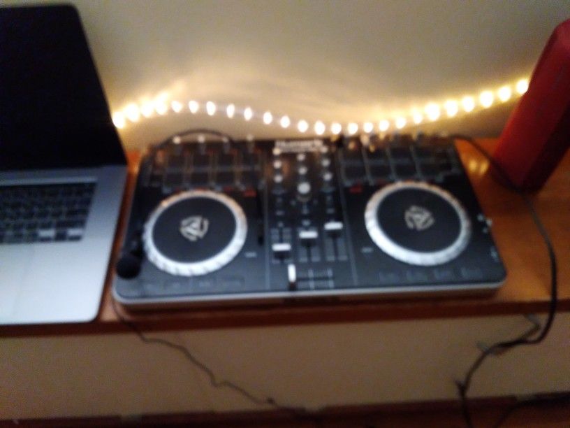 Numark Serato 2