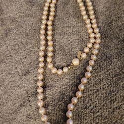 Faux Pearls 28" White 