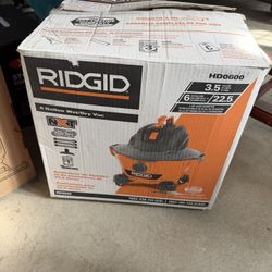 Ridgid 6 Gallon Wet/ Dry Vacuum 