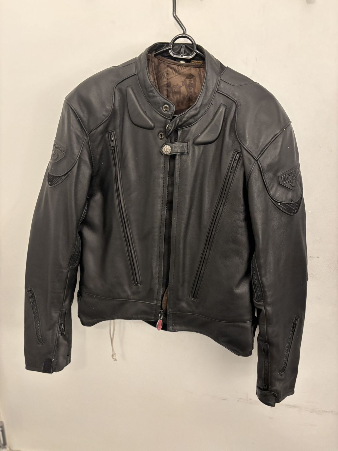 FirstGear Men’s Leather Motorcycle Jacket – Size 42 (Large) – Removable Liner