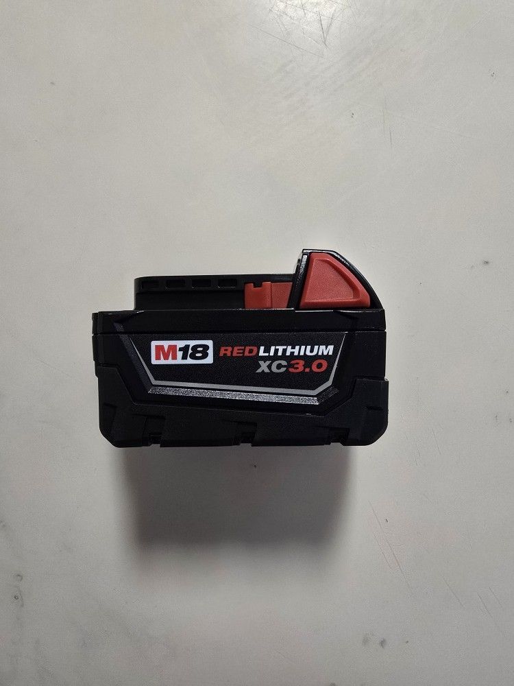 3.0 Amp And 1.5 Amp Milwaukee Battery