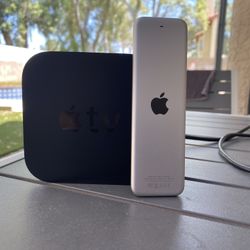 LIKE NEW* Apple TV (Complete Set)