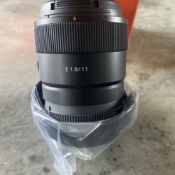sony 11mm f1.8 lens
