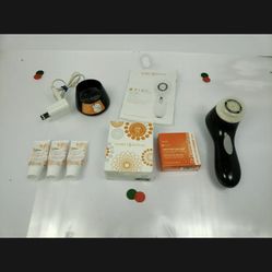 Clarisonic Aria Endless Night Purple Cleansing Brush