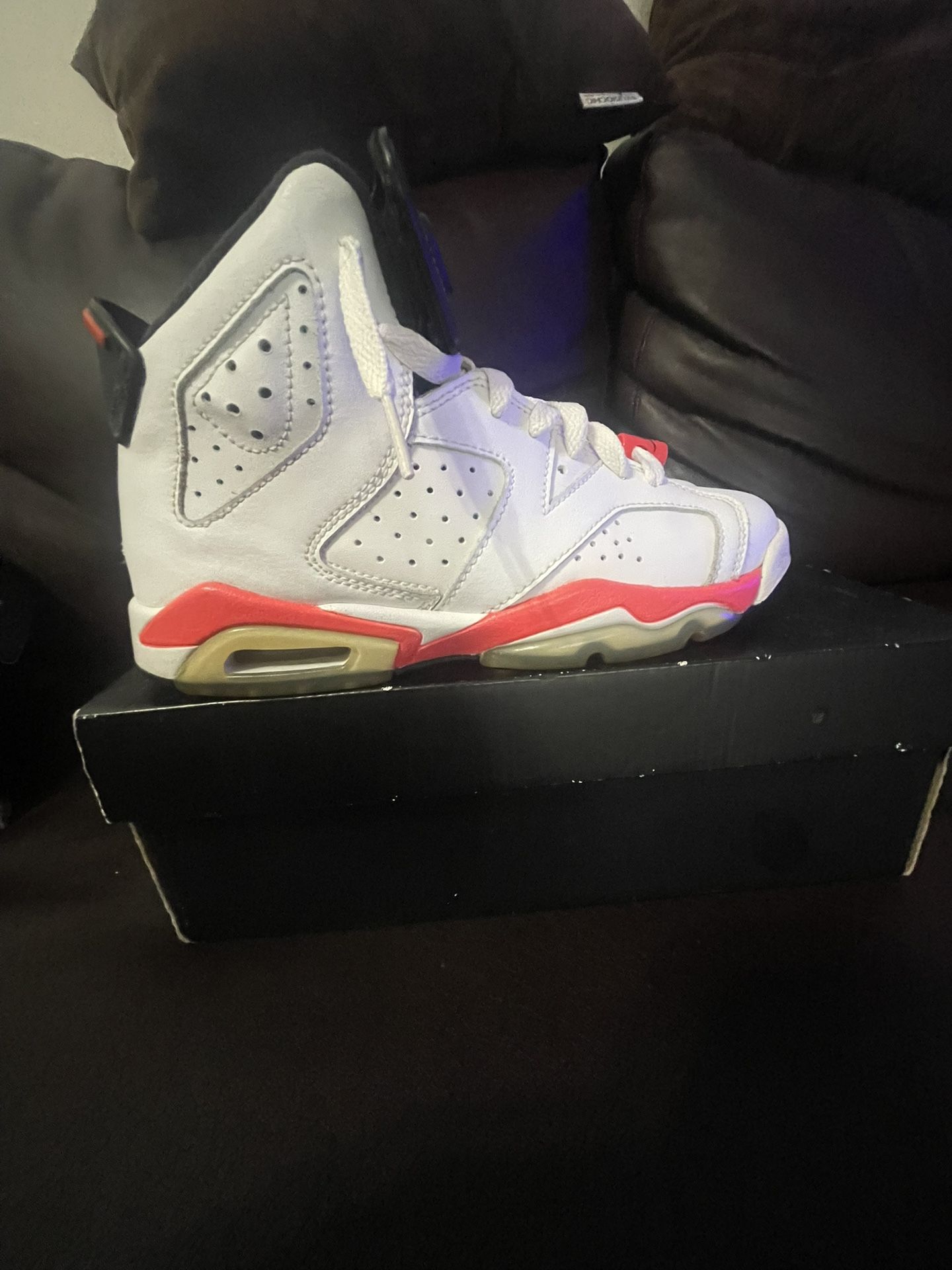 Jordan 6 Retro