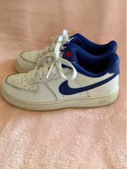Nike shoes size 2 y