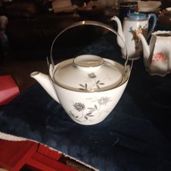 Noritake Tea Pot And Serving Set For 6