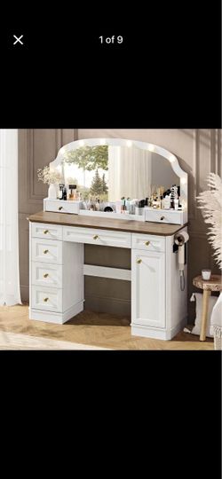 Brand new luxury light up vanity, heavy duty worth 400
