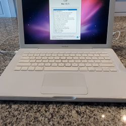 Macbook 13" Late 2007 Retro Laptop Good Condition White