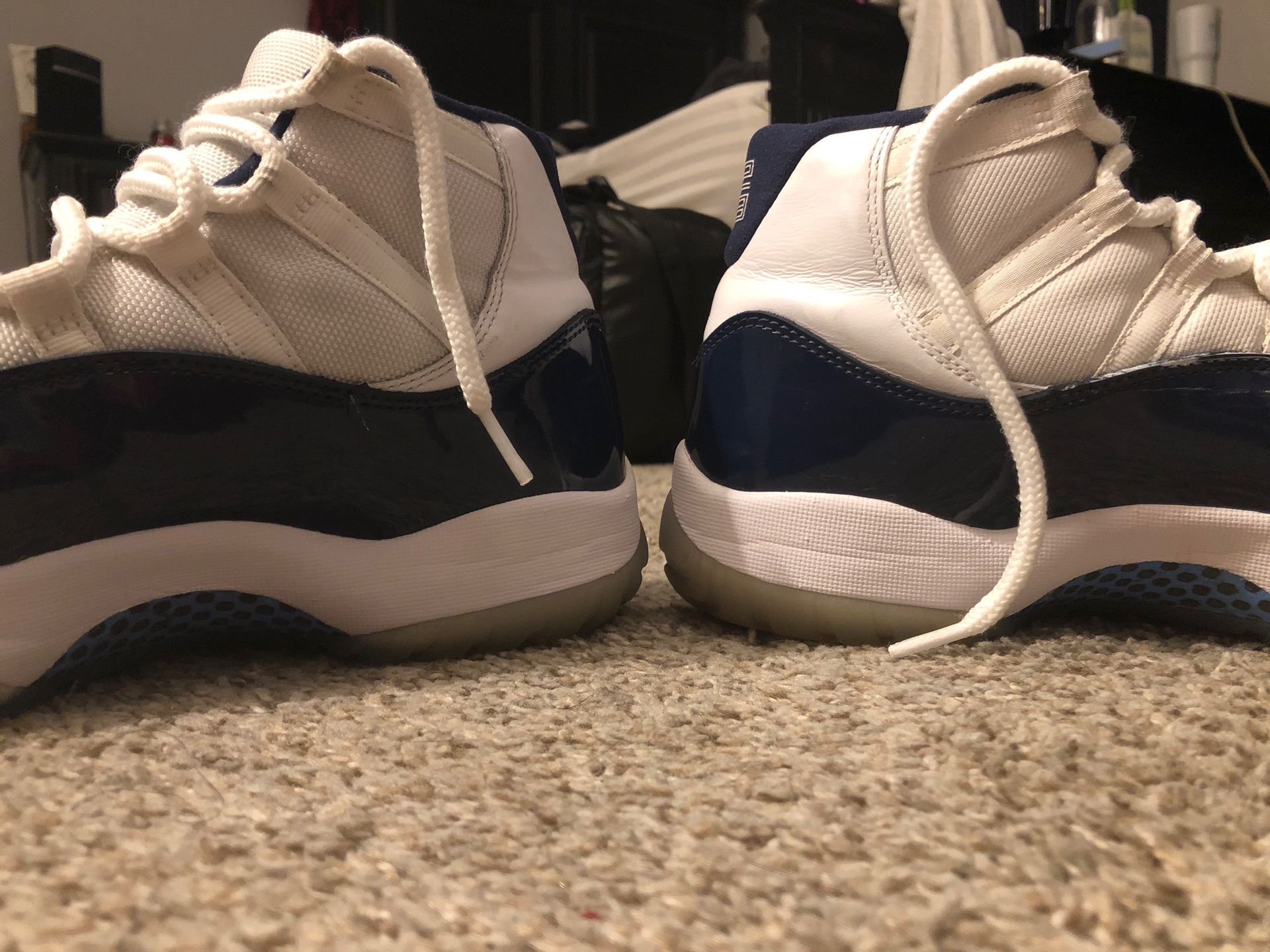 Air Jordan 11 Retro (Size 10)