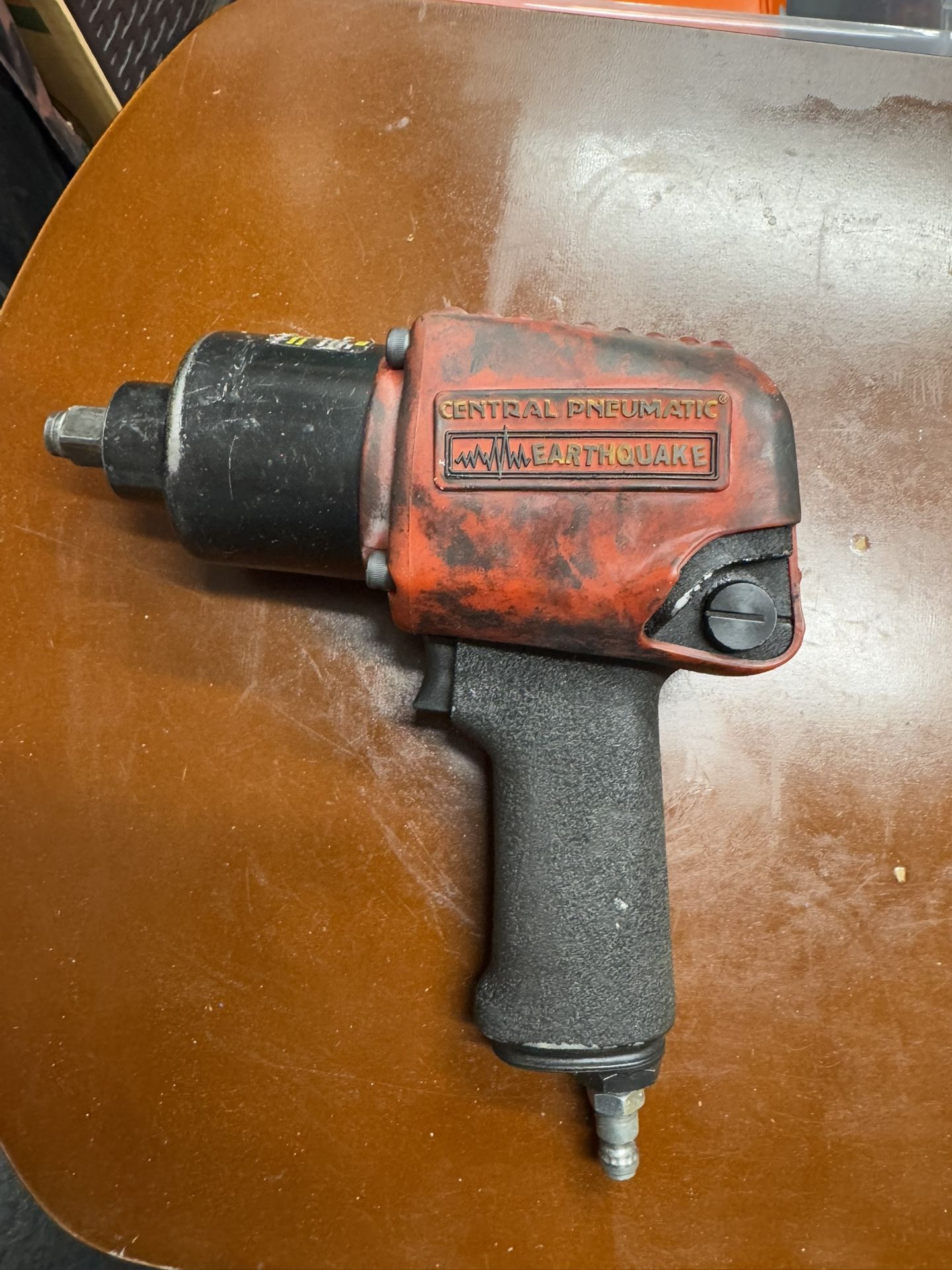 Central Pneumatic, Earthquake 02623 Air Tool Impact Wrench