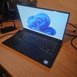Dell XPS 13 Touchscreen Laptop PC i7-2.70GHz-CPU 8GB Ram 256GB M.2 SSD 