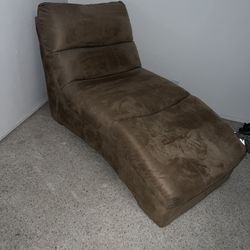 Designer Velour Chase Lounge Like New  
