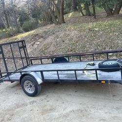 Trailer fits a 4 seater Canam