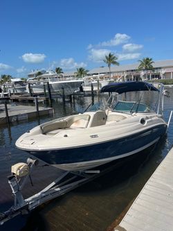 2007 Sea Ray 240 Sundeck
