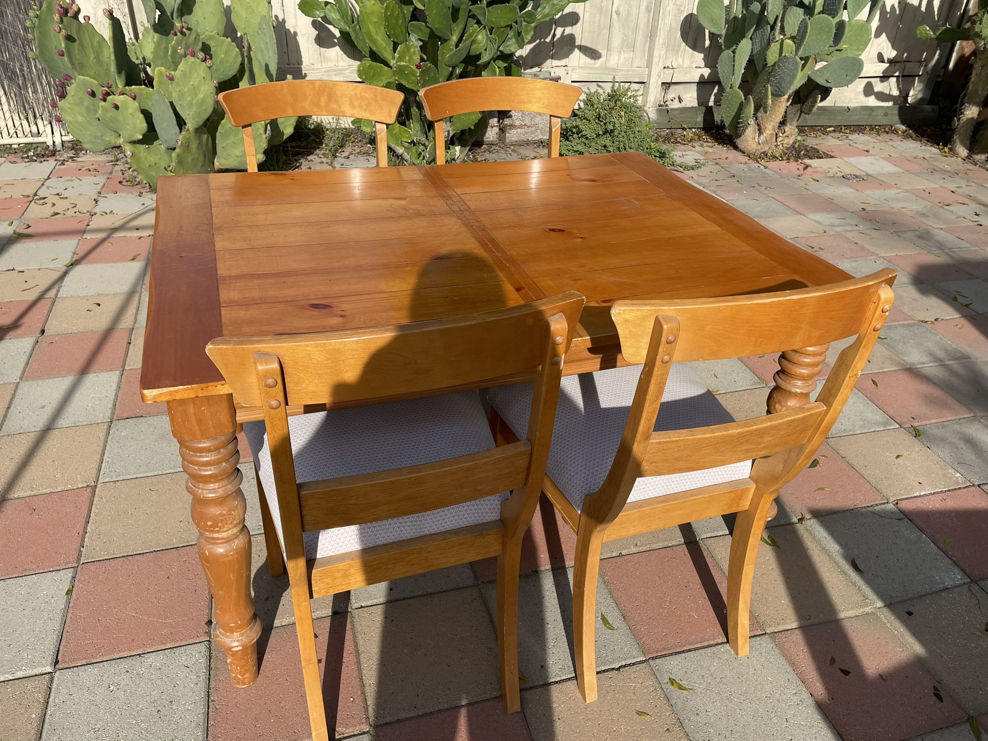 Dining Table Set