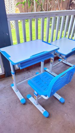 Brand new !Kids Desk and Chair Set  Height Adjustable , Pull Out Drawer, Tilt Desktop, Metal Hook, School Student Study Desk Chair for Kids