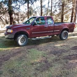 1997 Ford F250 Super Cab 3 door XLT 4x4 light duty