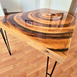Amazing Vertigo Swirl Dining Table 