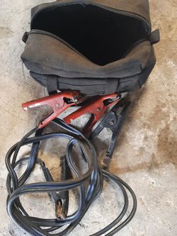 Battery jumper cables with bag